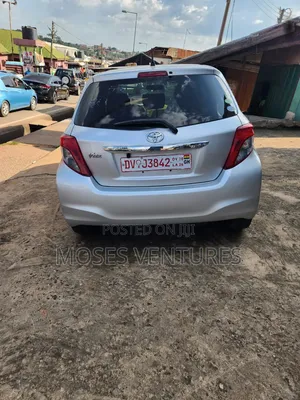 Toyota Vitz 1.3 FWD 5dr 2013 Silver