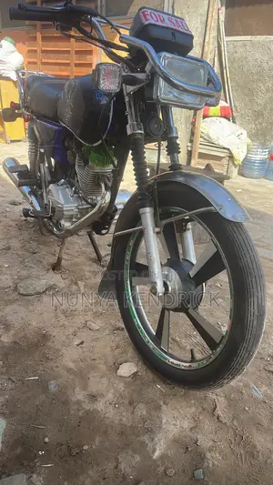 Royal RY125 2025