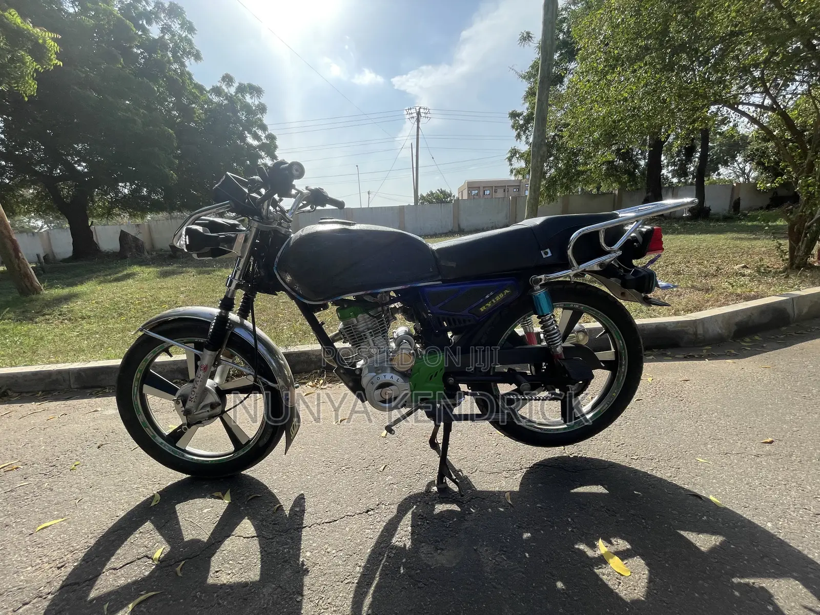 Royal RY125 2025