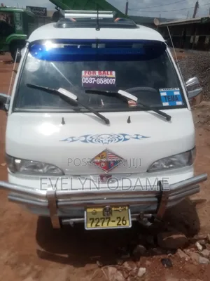 Hyundai H-100 2004 White
