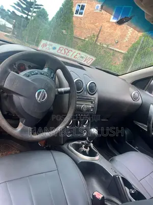 Nissan Qashqai 2011 Red