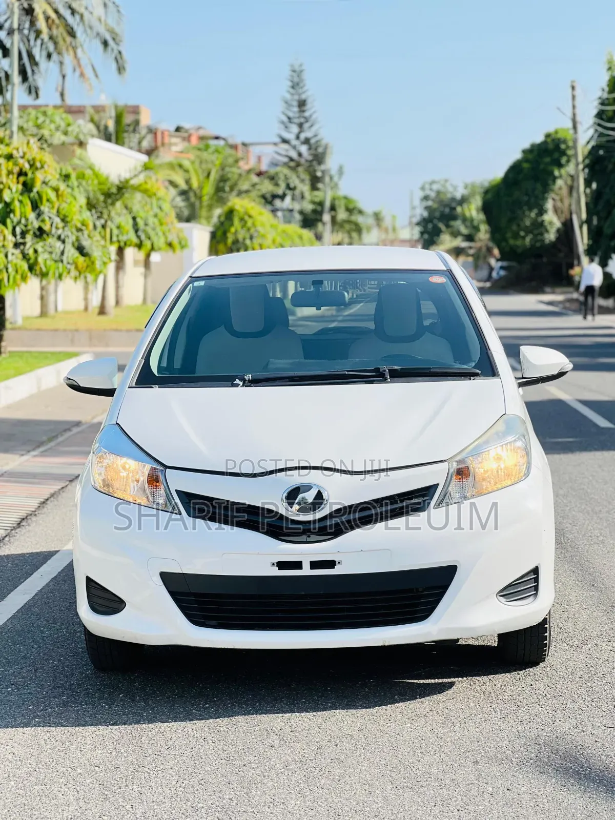 Toyota Vitz 1.3 AWD 3dr 2011 White