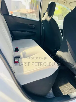 Toyota Vitz 1.3 AWD 3dr 2011 White