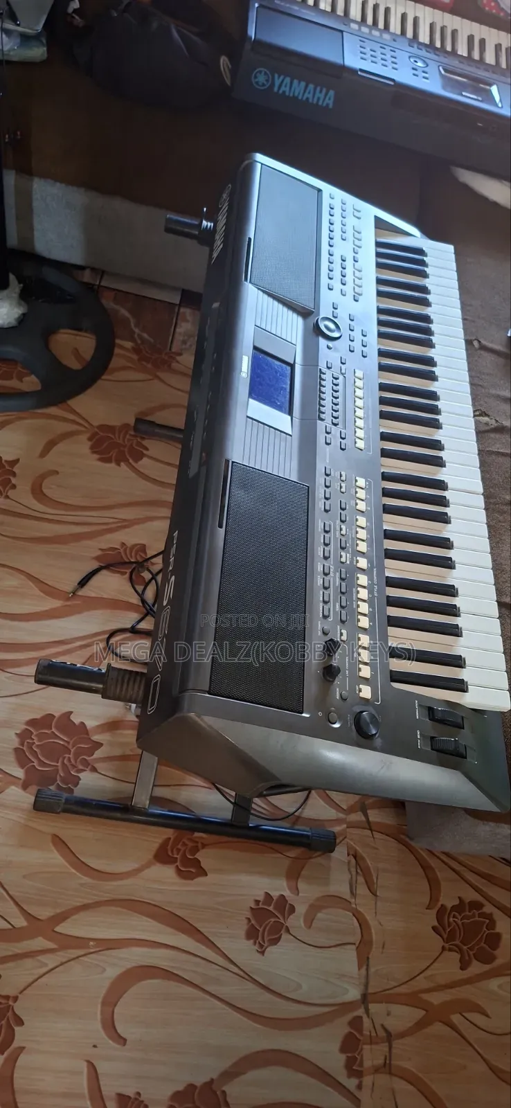 Yamaha PSR S670