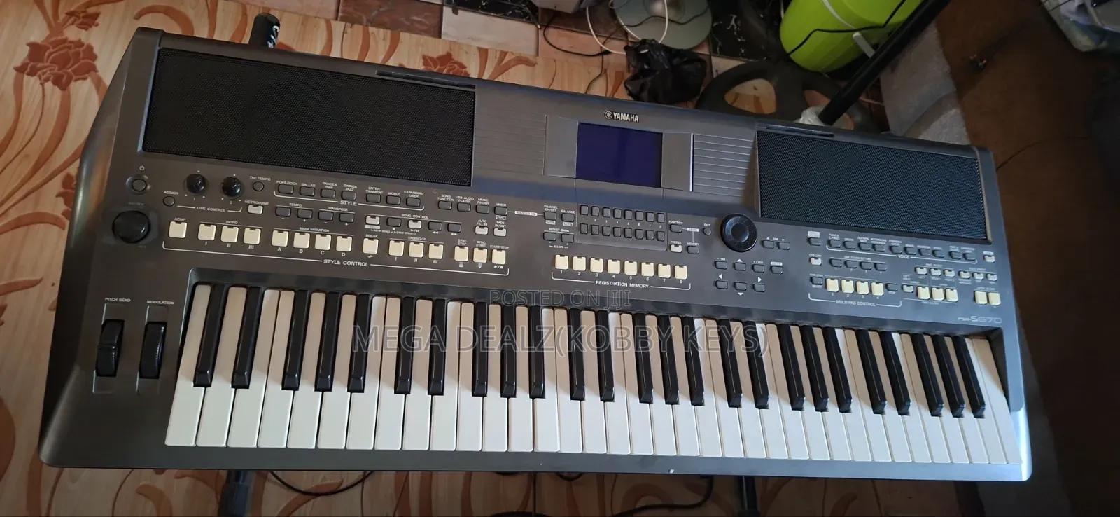 Yamaha PSR S670