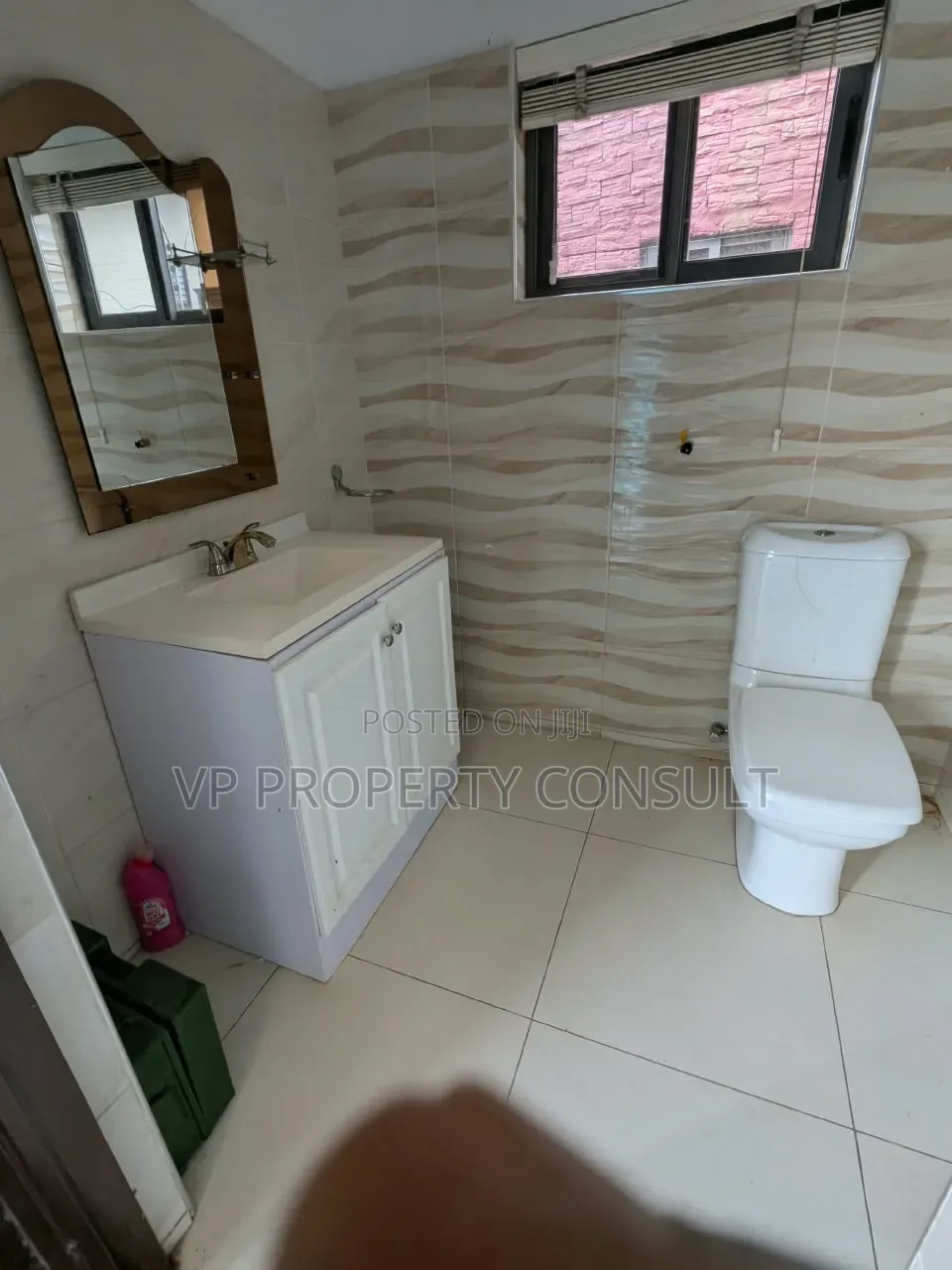 3bdrm Townhouse / Terrace in Parakuo Estate for rent