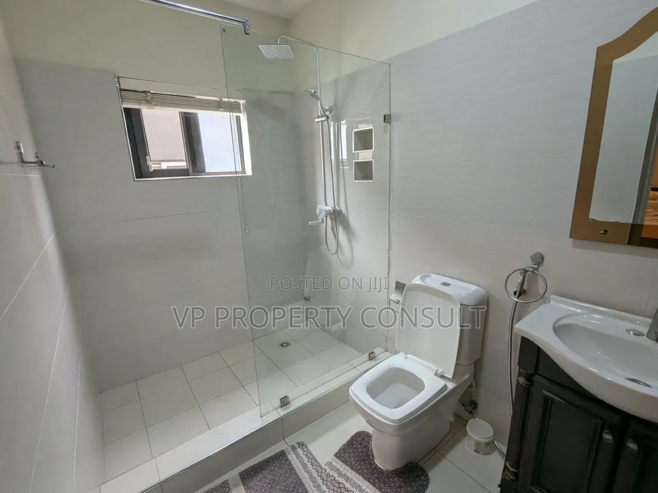 3bdrm Townhouse / Terrace in Parakuo Estate for rent