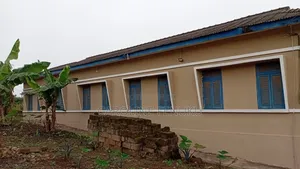4bdrm House in Akuapim North for sale