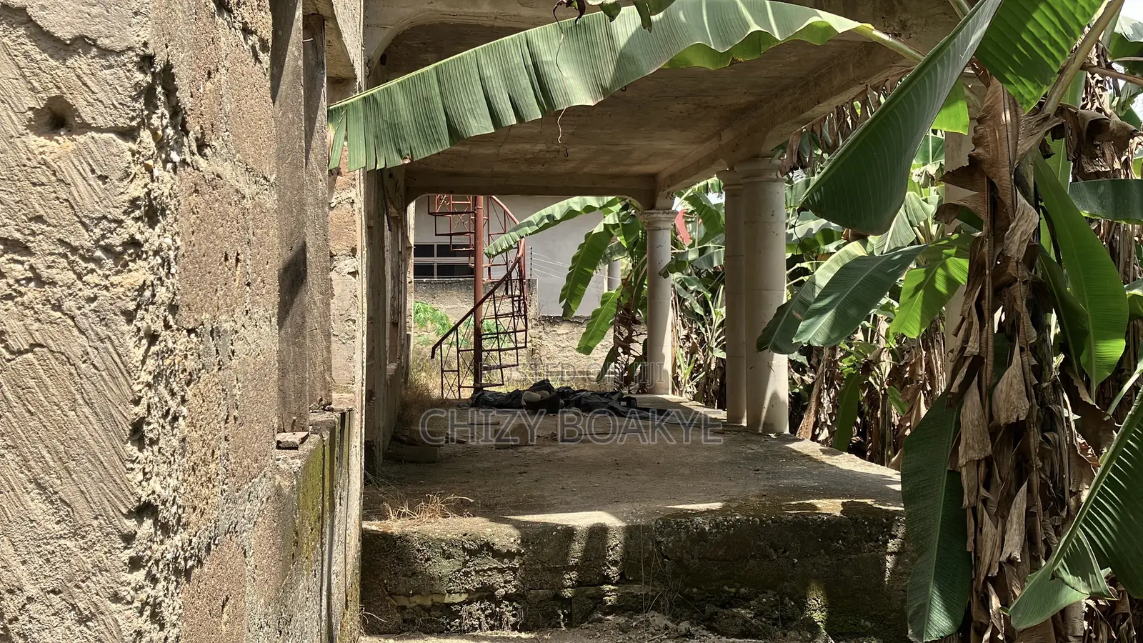 6bdrm House in Atwima Kwanwoma for sale