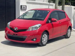 Toyota Vitz 1.3 AWD 5dr 2014 Red