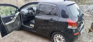 Toyota Vitz 1.0 FWD 3dr 2010 Black