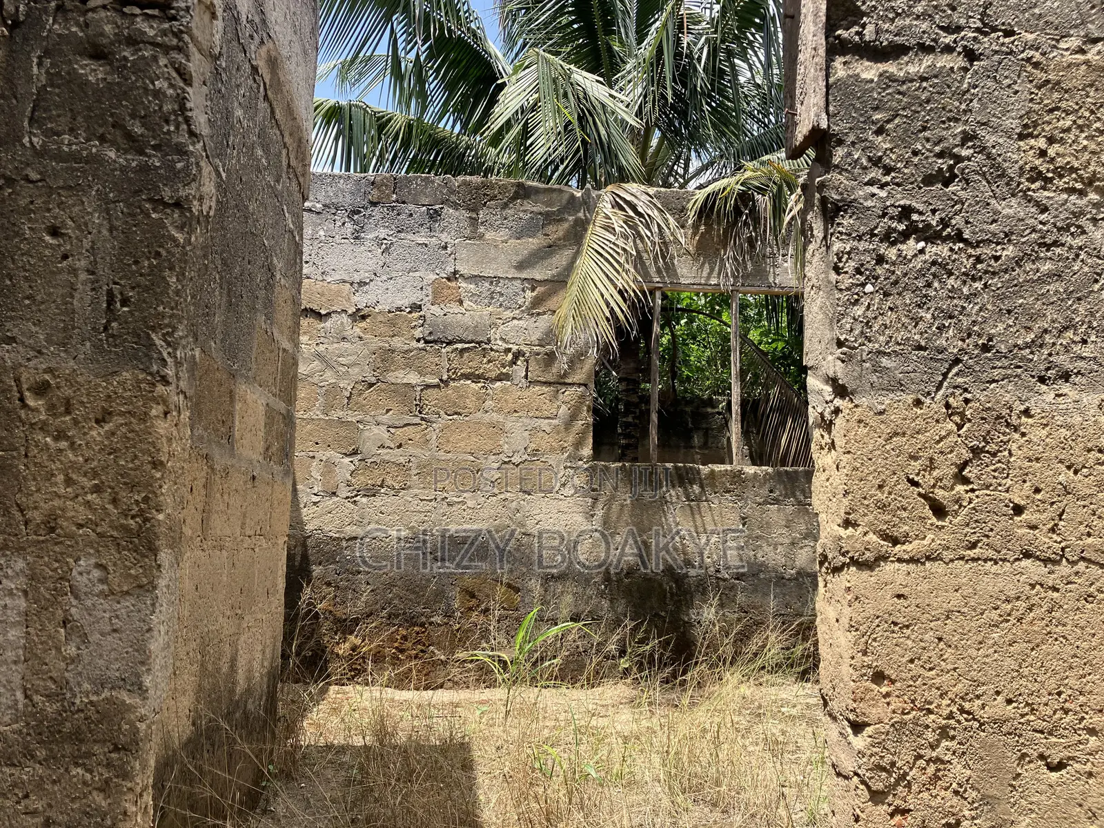 6bdrm House in Atwima Kwanwoma for sale
