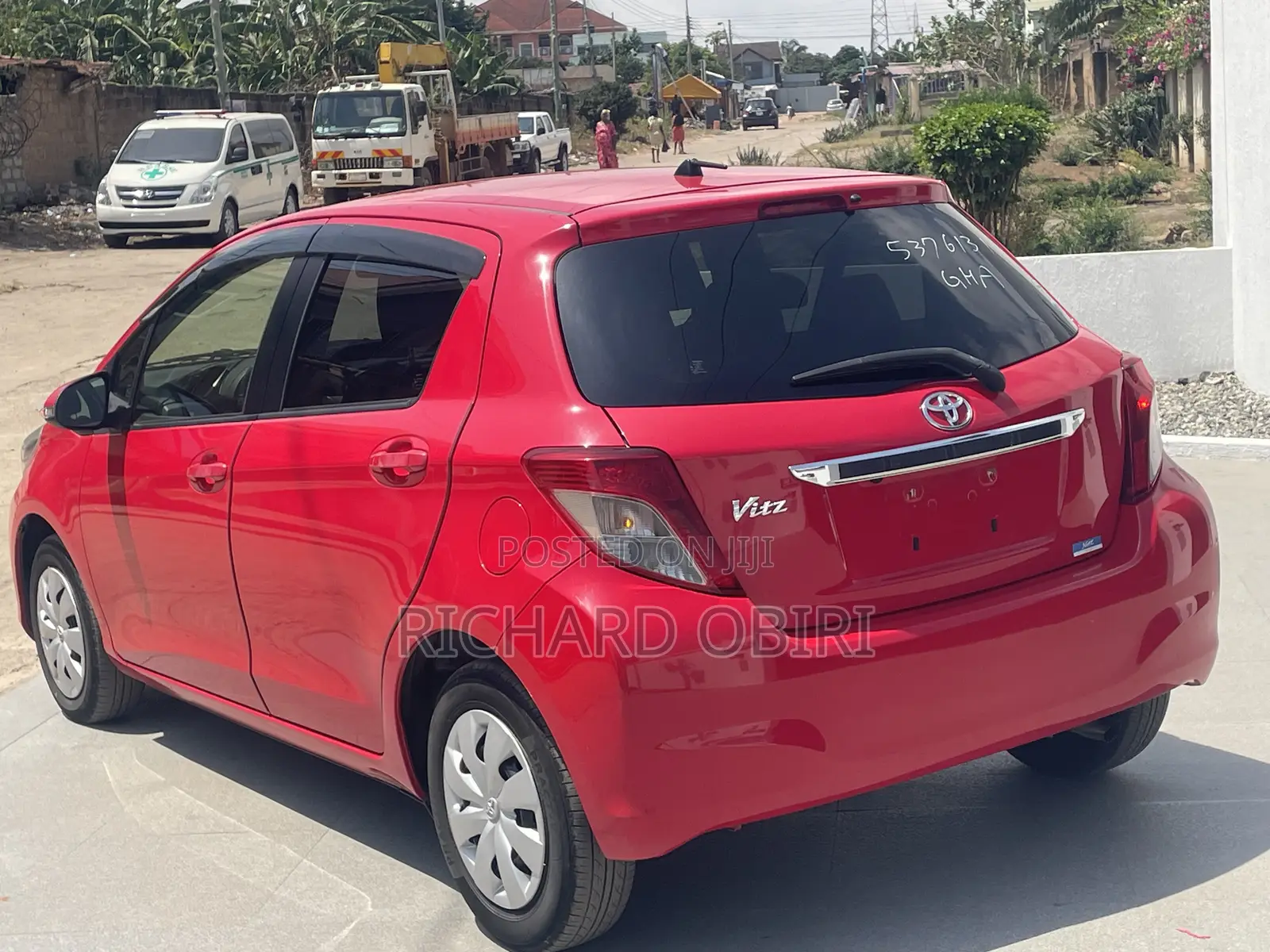 Toyota Vitz 1.3 AWD 5dr 2014 Red