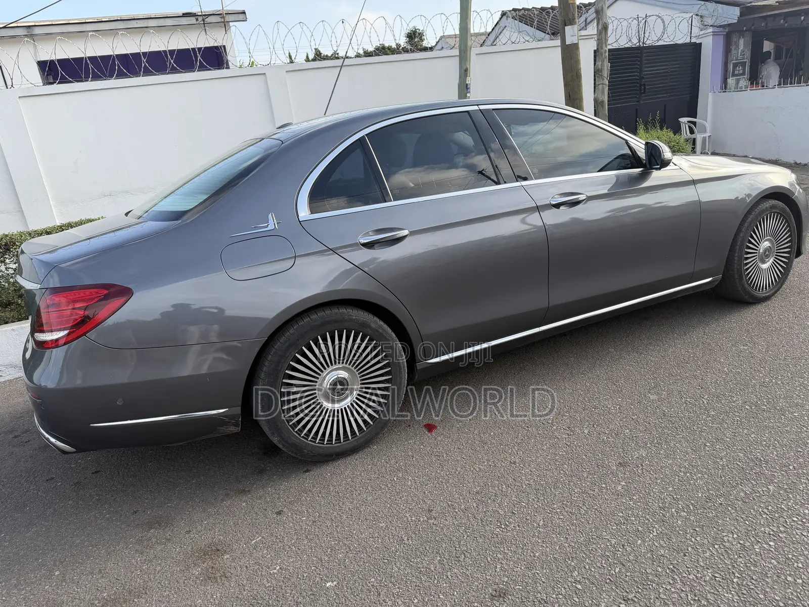 Mercedes-Benz E300 2018 Gray