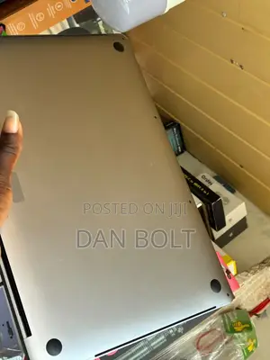 Laptop Apple MacBook Pro 2020 16GB Intel Core i9 SSD 512GB