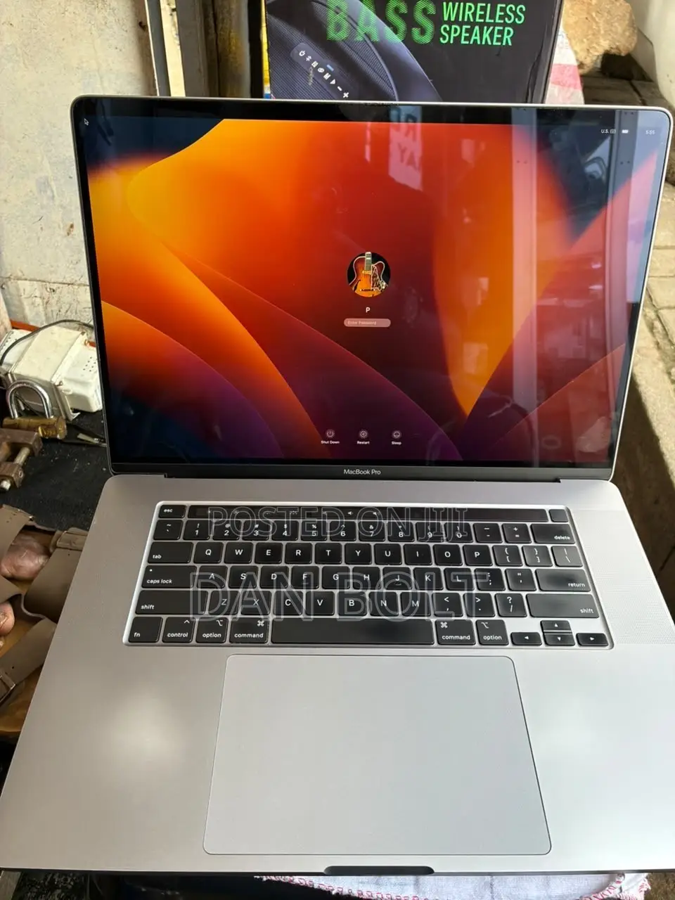 Laptop Apple MacBook Pro 2020 16GB Intel Core i9 SSD 512GB