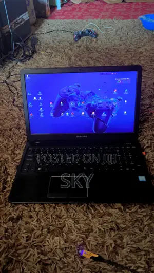Laptop Samsung 8GB Intel Core i5 HDD+SSD 128GB