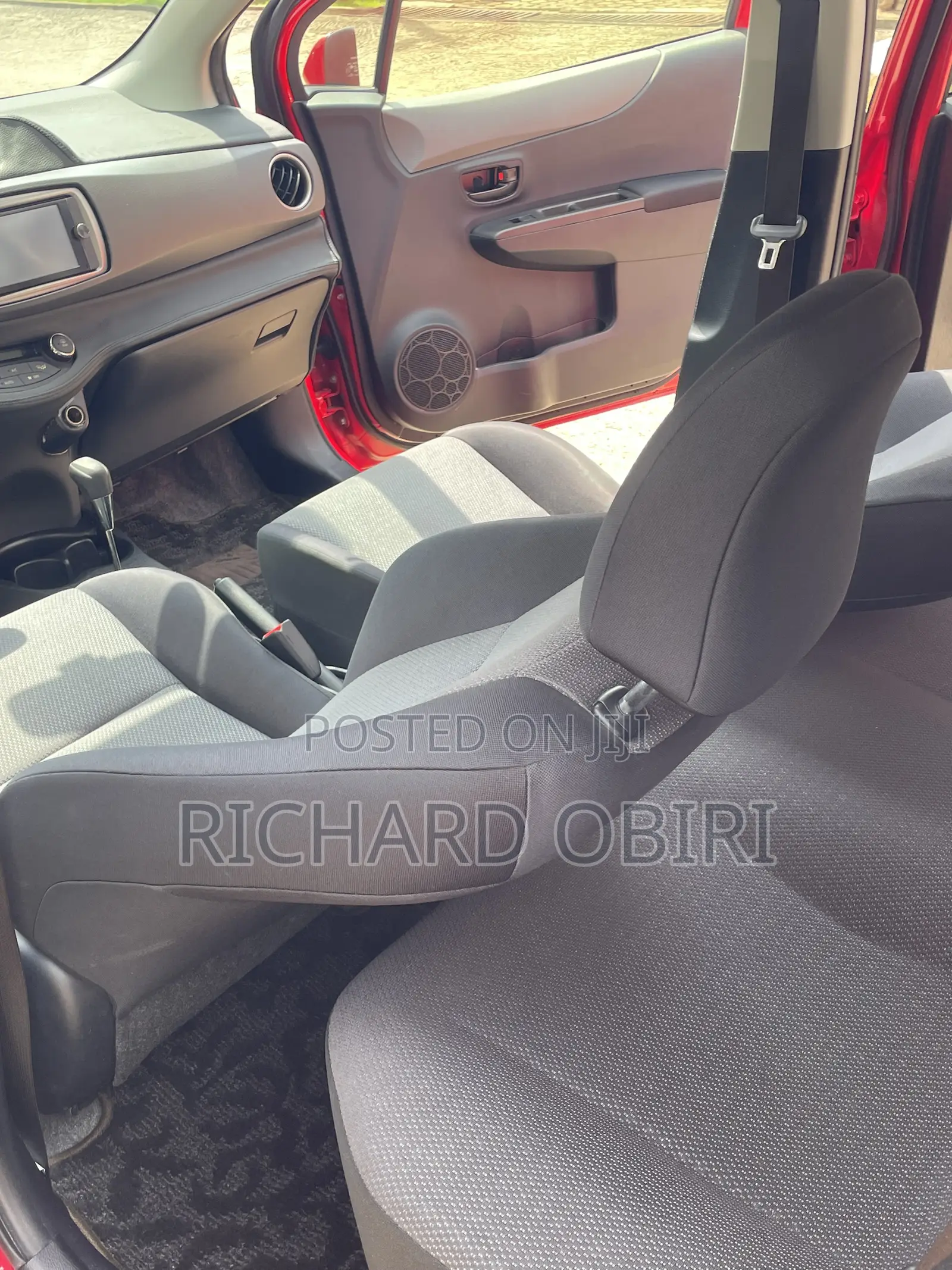 Toyota Vitz 1.3 AWD 5dr 2014 Red