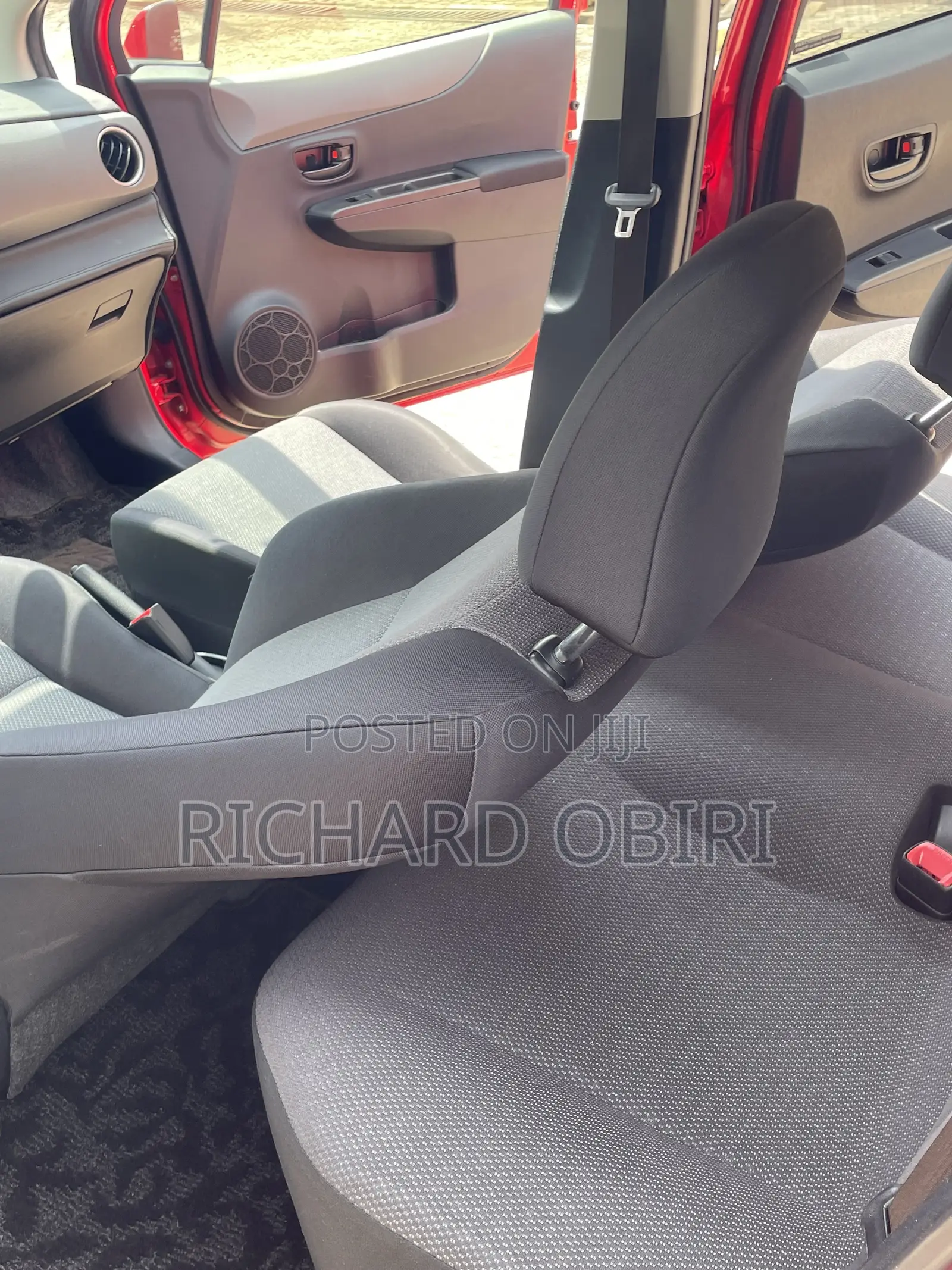 Toyota Vitz 1.3 AWD 5dr 2014 Red