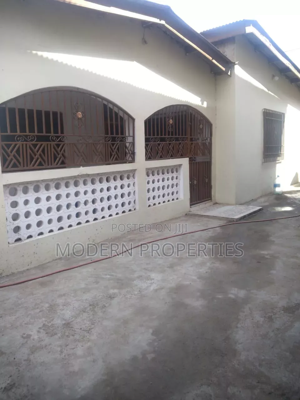 3bdrm House in Modern Properties, Teshie-Nungua Estates for rent