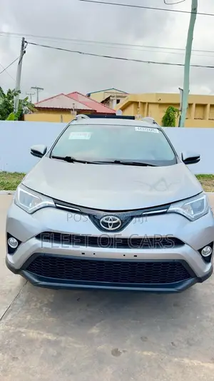 Toyota RAV4 LE AWD (2.5L 4cyl 6A) 2017 Silver