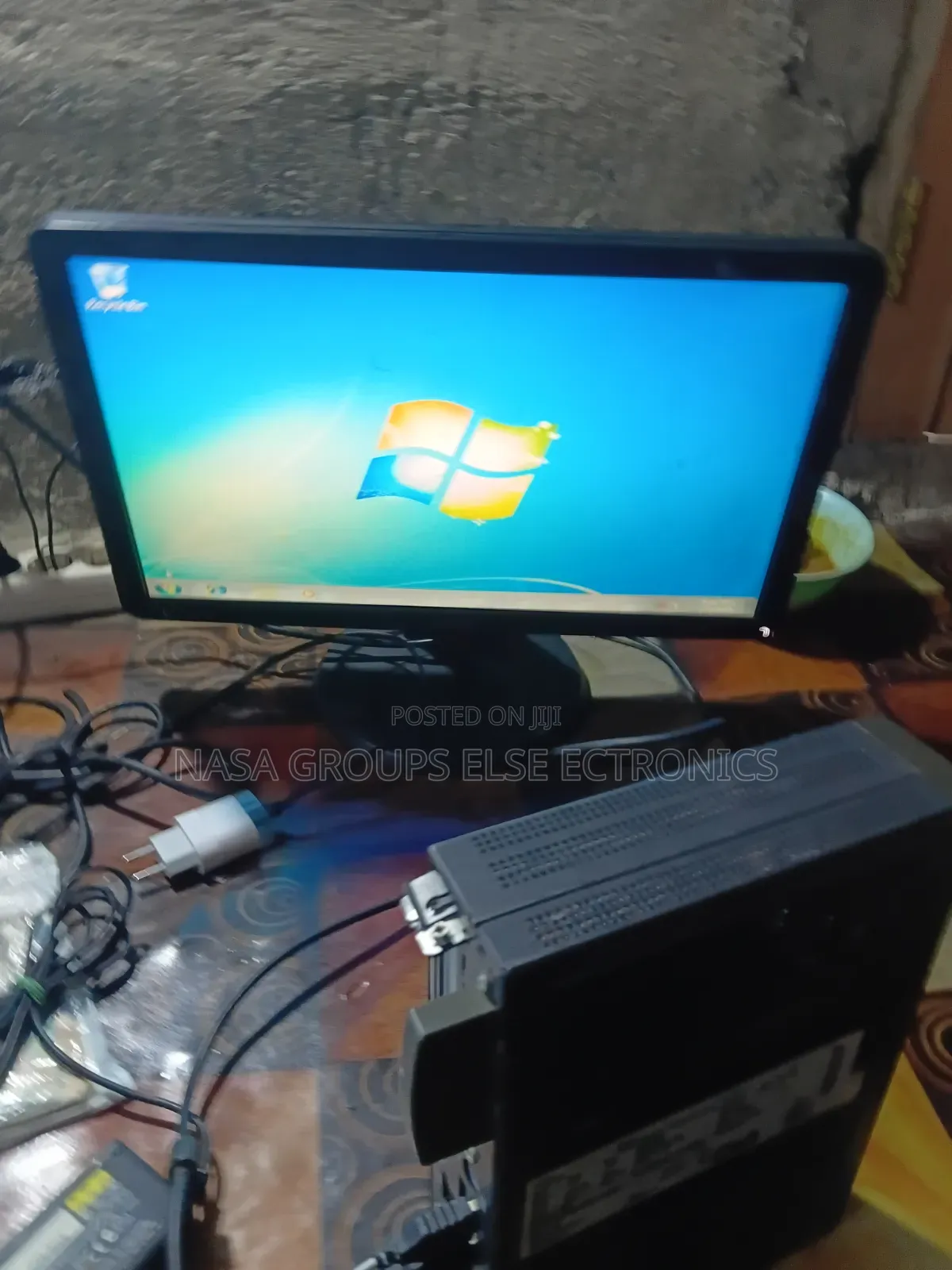 Desktop Computer Fujitsu Celsius H760 4GB Intel Core i3 HDD+SSD 256GB