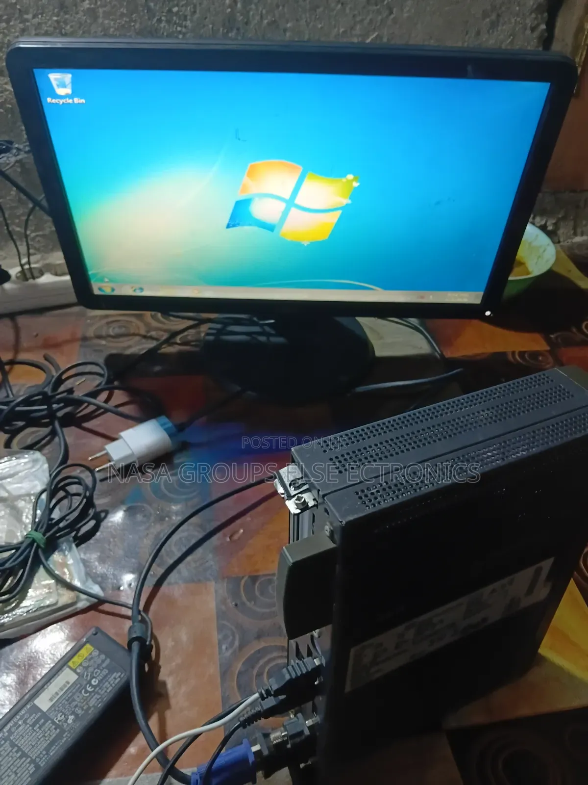 Desktop Computer Fujitsu Celsius H760 4GB Intel Core i3 HDD+SSD 256GB