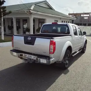 Nissan Navara 2016 Silver