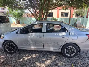 Toyota Yaris 2007 Gray
