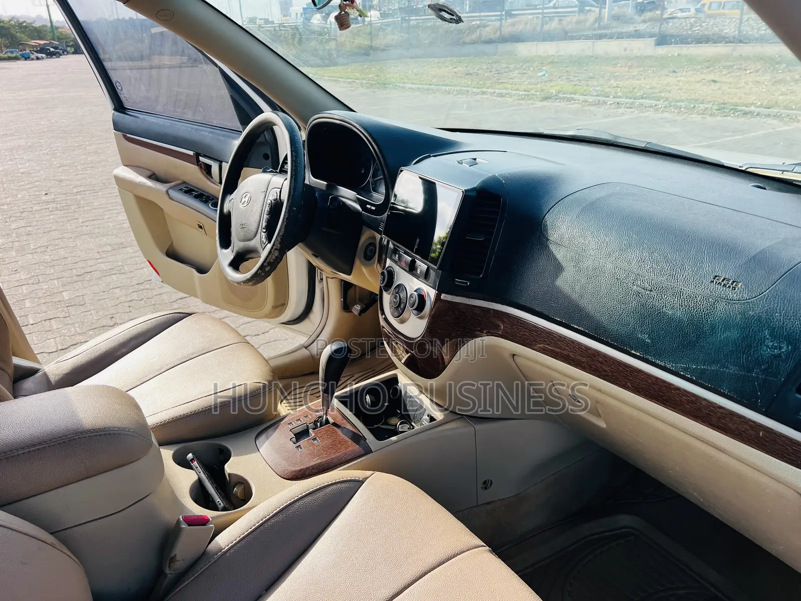 Hyundai Santa Fe 2010 White