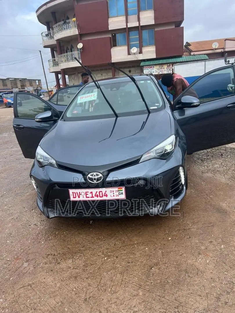 Toyota Corolla SE (1.8L 4cyl 2A) 2018 Gray