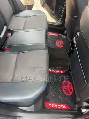 Toyota Corolla SE (1.8L 4cyl 2A) 2018 Gray