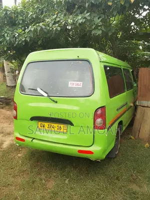 Hyundai H-100 2004 Green