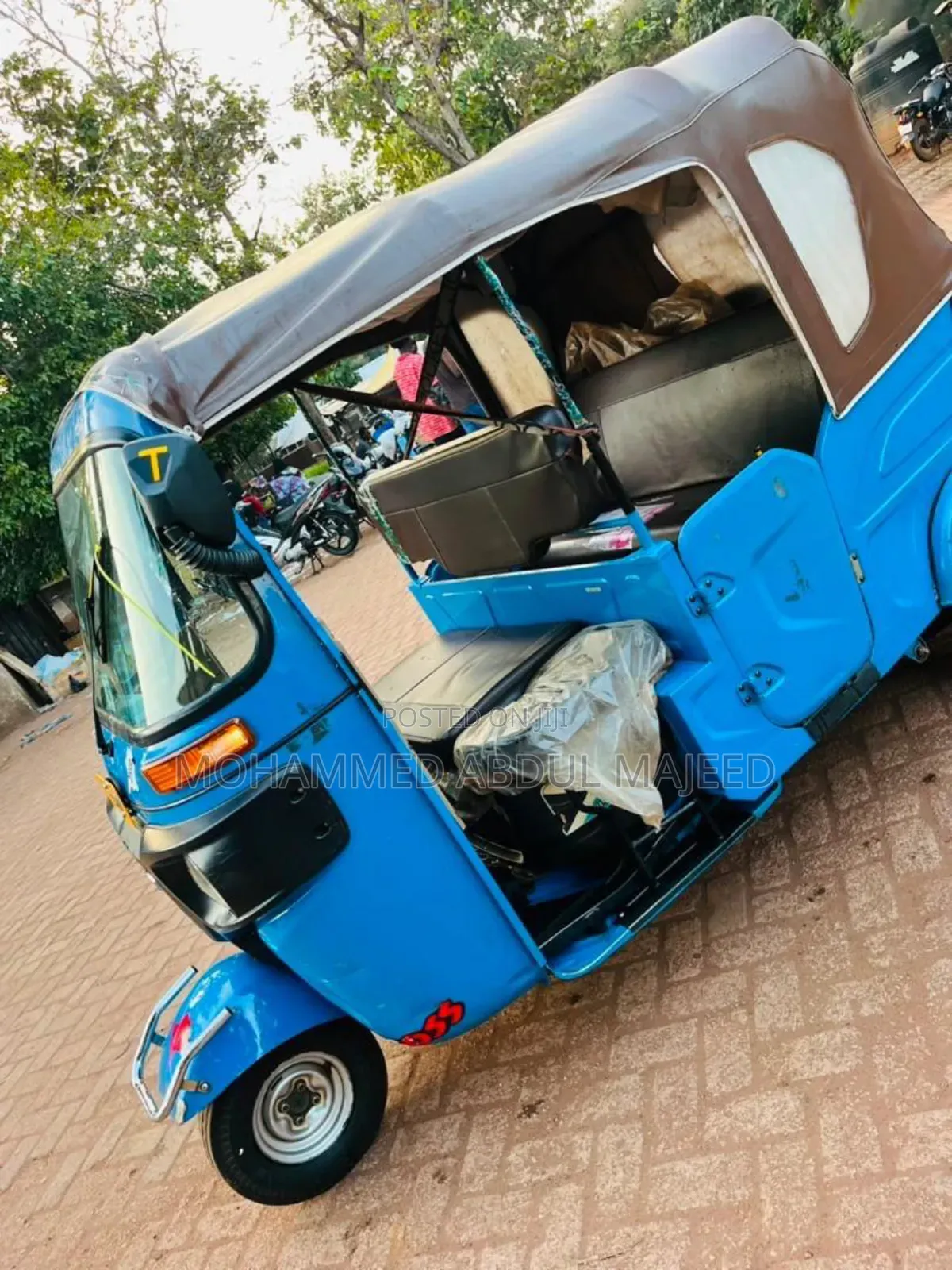 Bajaj RE 2026 Blue