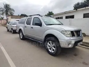 Nissan Navara 2012 Silver