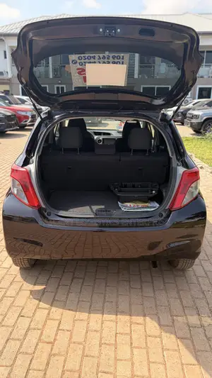 Toyota Vitz 1.3 AWD 3dr 2013 Black