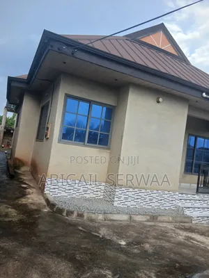 3bdrm House in Canan, Atwima Nwabiagya for sale