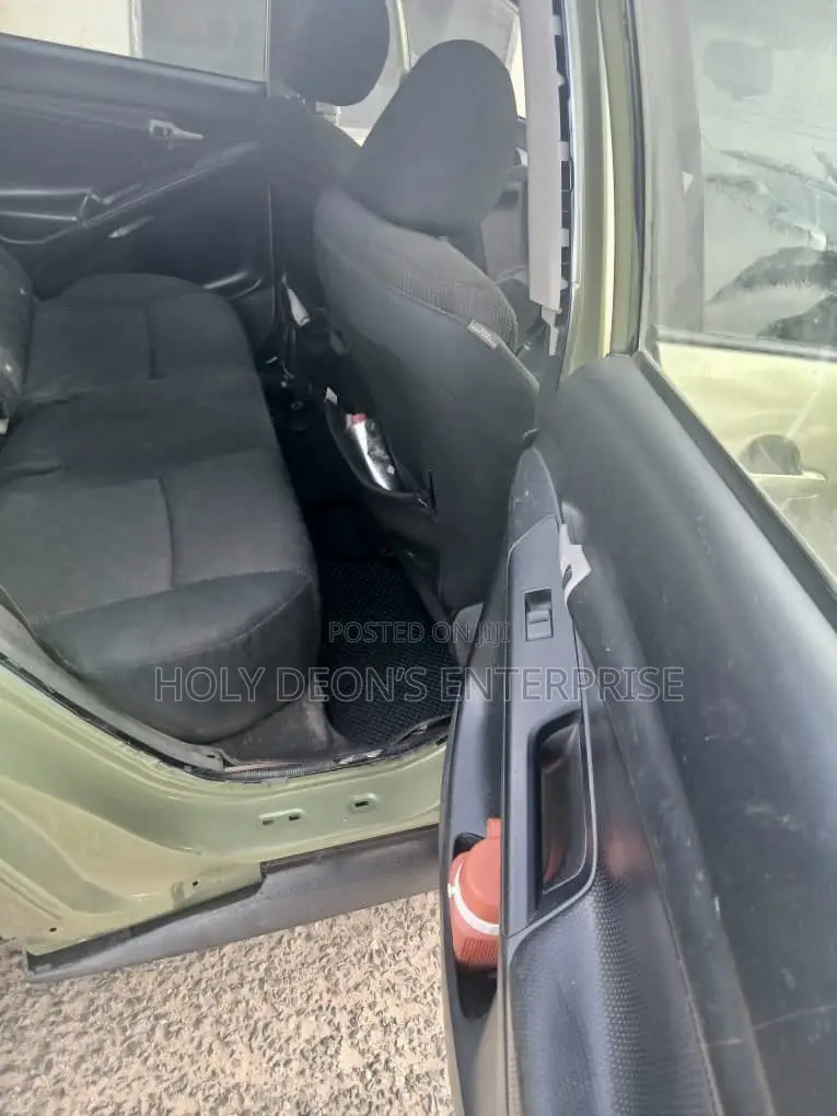 Pontiac Vibe 2.4 4WD 2010 Green