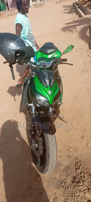 Kawasaki Z400 2021 Green
