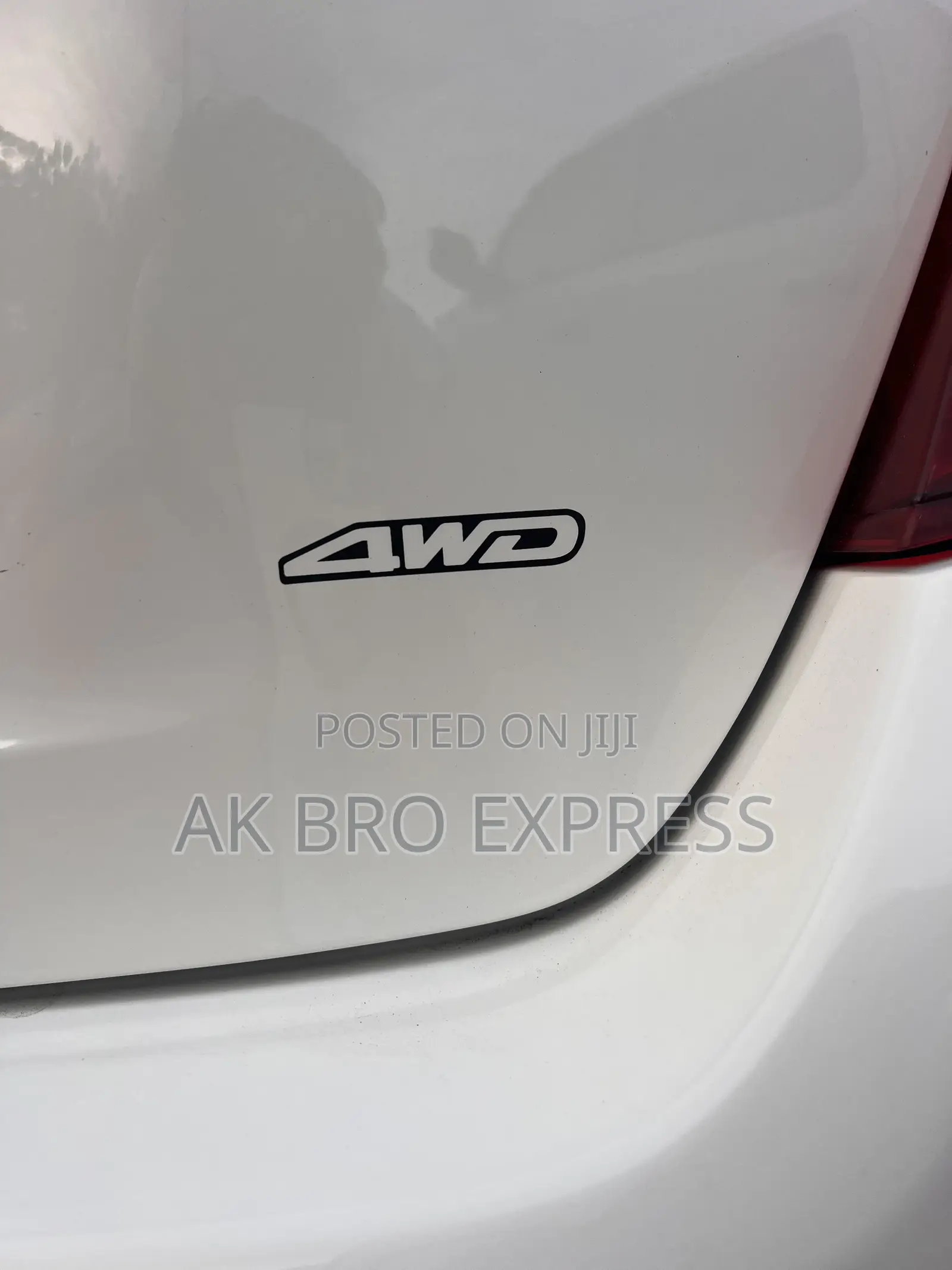 Toyota Vitz 1.3 AWD 5dr 2013 White