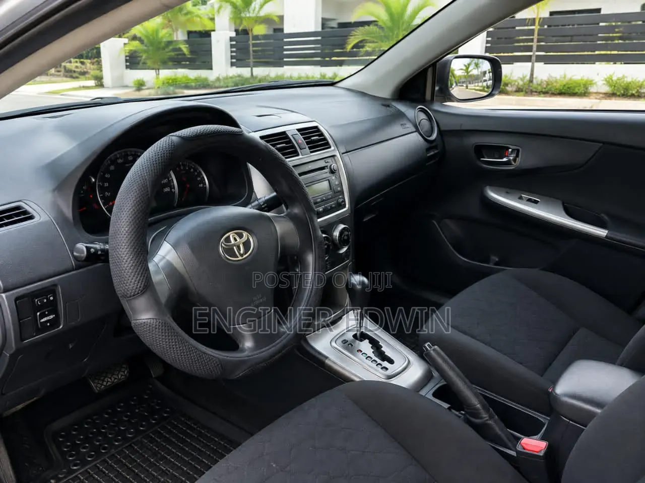 Toyota Yaris Base Sedan 4dr 2010 Blue