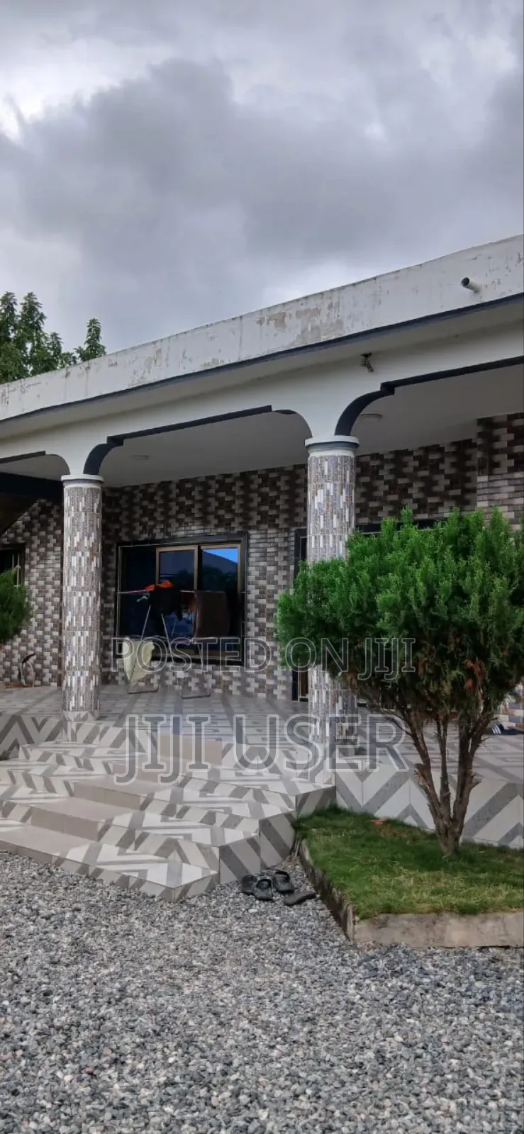 3bdrm House in ....., Olebu for rent