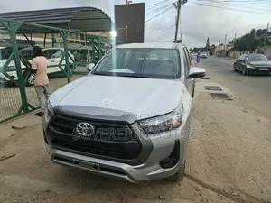 New Toyota Hilux Active (Diesel) 2026 Gray