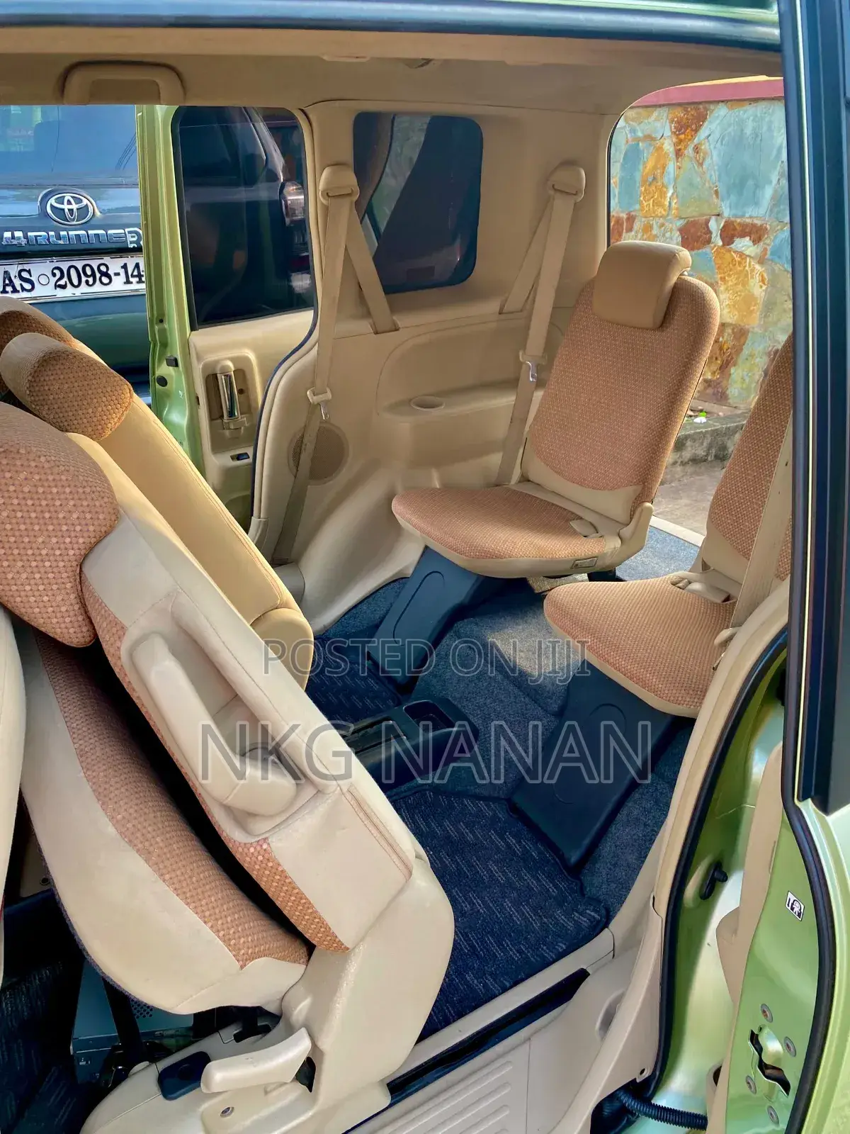 Toyota Sienta 2012 Green