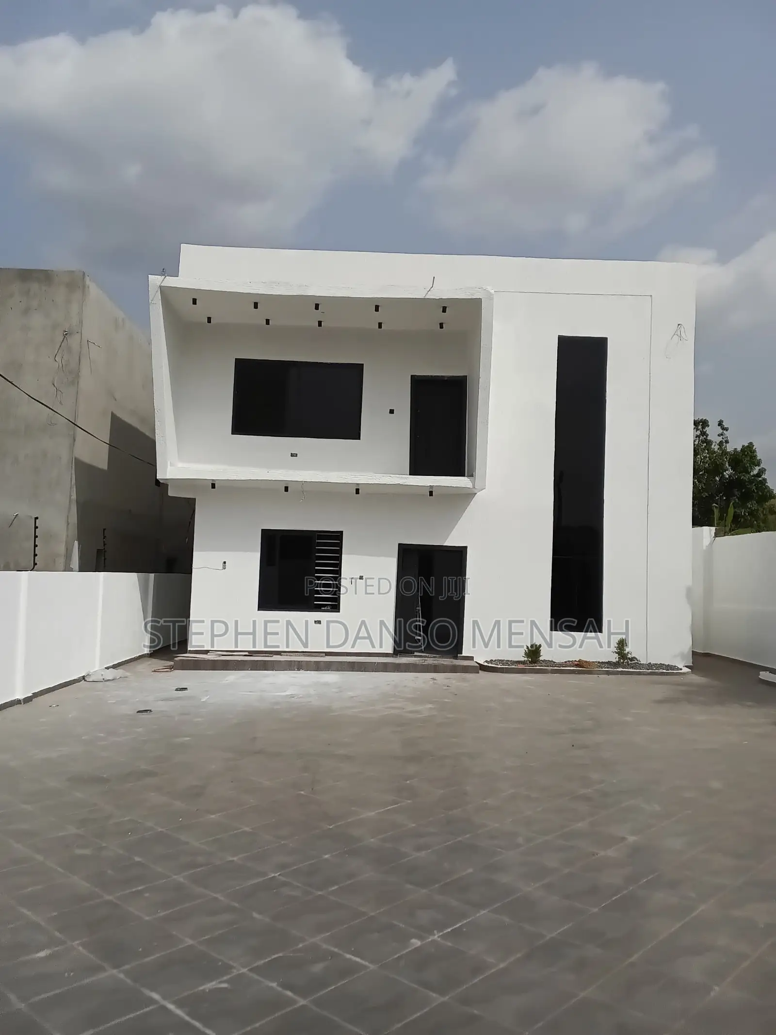 5bdrm Apartment in Stephen Properties, Asokore Mampong Municipal