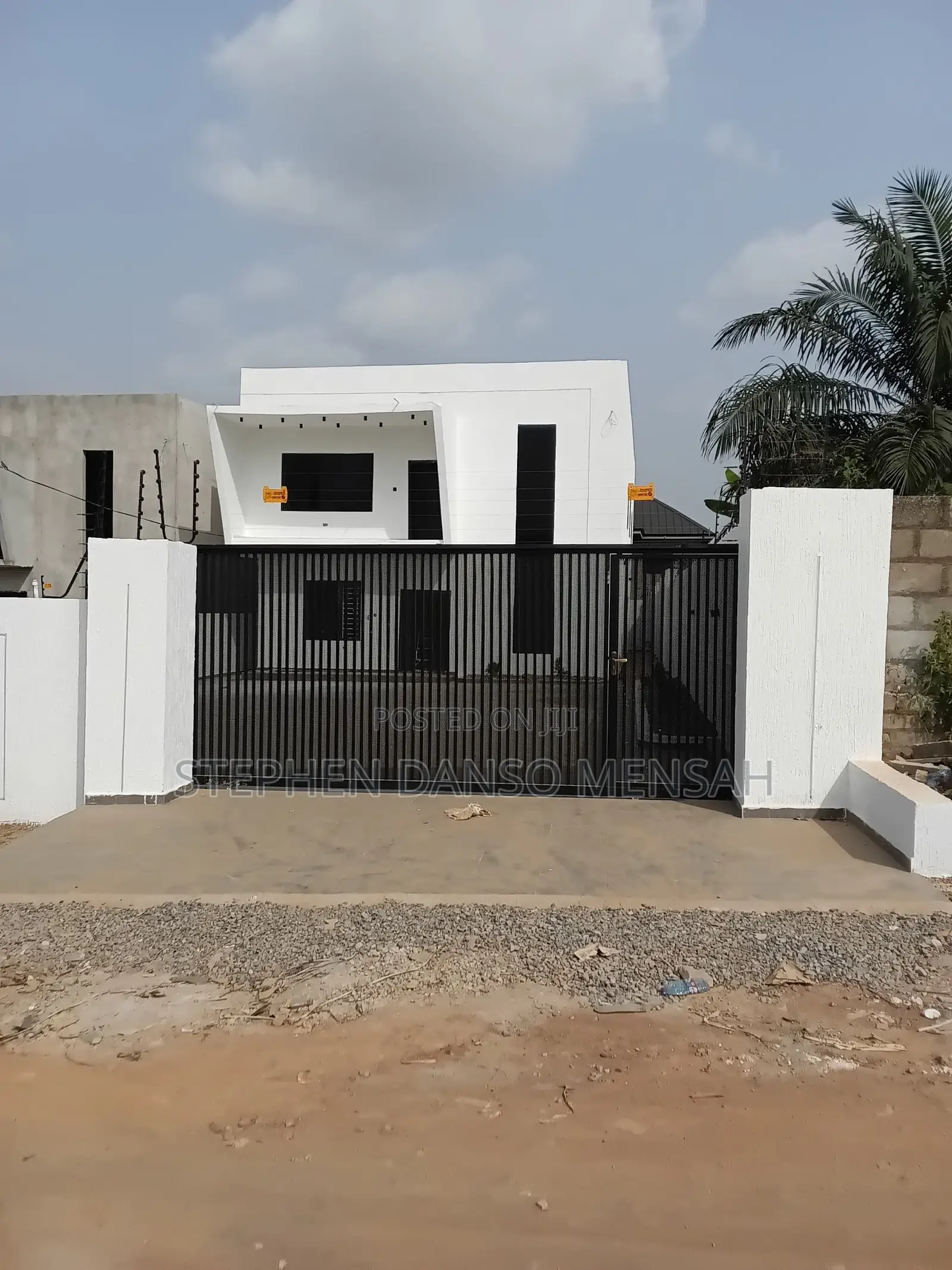 5bdrm Apartment in Stephen Properties, Asokore Mampong Municipal