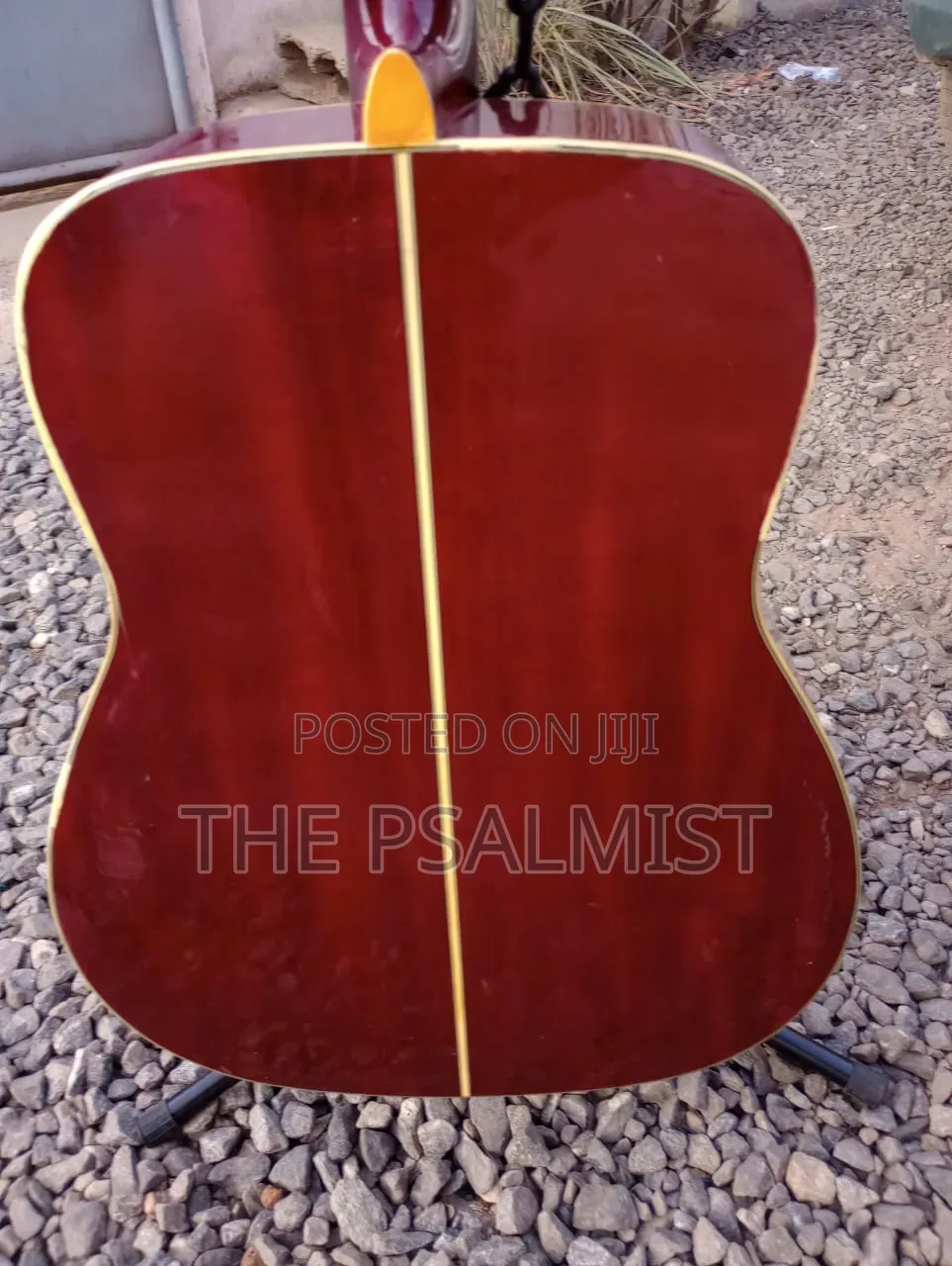 Yamaha Fg 351sb Acoustic Guitar (Professional Brand)