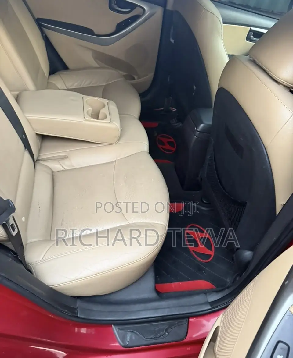 Hyundai Elantra Limited Sedan FWD (1.8L 4cyl 6A) 2013 Red