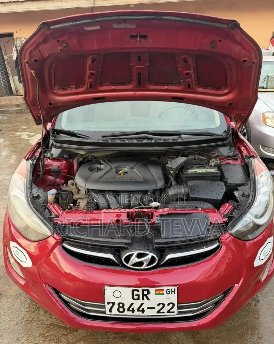 Hyundai Elantra Limited Sedan FWD (1.8L 4cyl 6A) 2013 Red