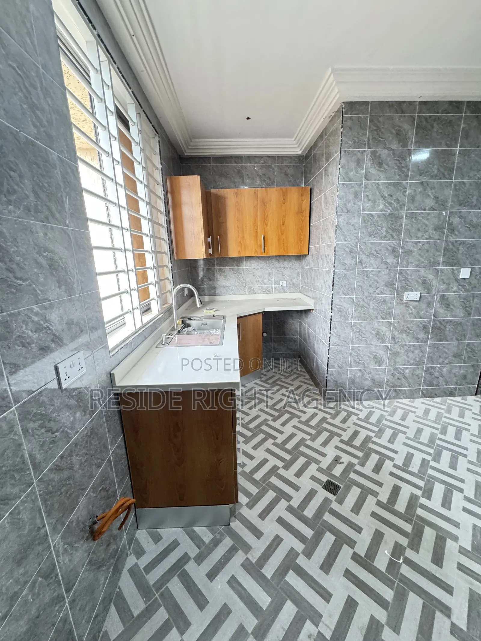 2bdrm Apartment in Resideright, Ablekuma for rent